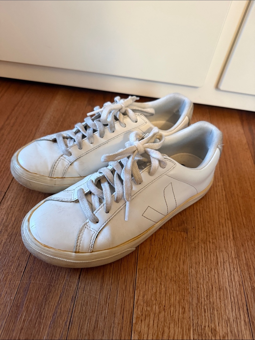 White Leather Vejas